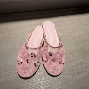 Forever 21 Pink Floral Mules Chinese Ripper Slipper Beauty Supply